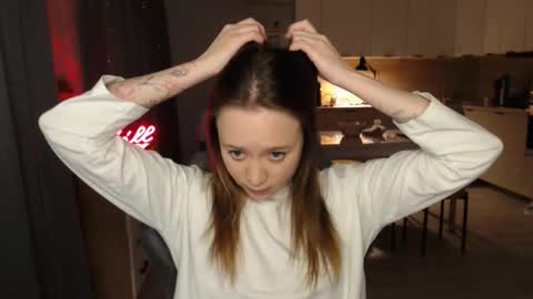 _lalune_ online show from 02/12/26, 04:57