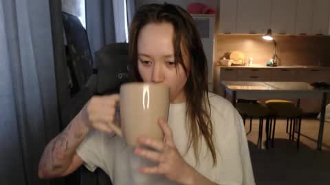 _lalune_ online show from 03/23/26, 07:01