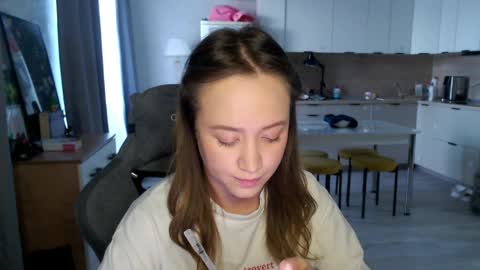 _lalune_ online show from 04/07/26, 01:55