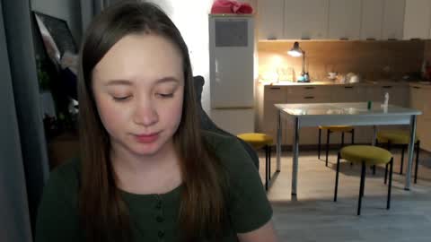 _lalune_ online show from 04/19/26, 06:10