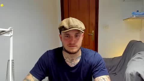 Snapshot of _layne chatting on 06/26/26, 04:00 Layne online show from 06/26/26, 04:00