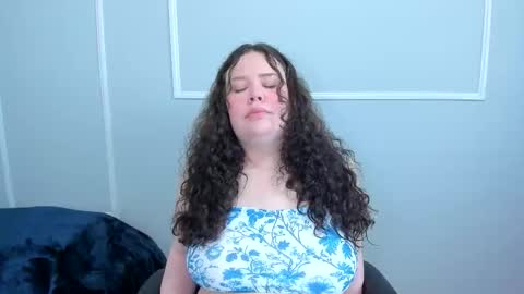 Snapshot of _leana_oo chatting on 05/17/26, 06:26 leana online show from 05/17/26, 06:26