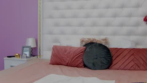 Lena Paul online show from 01/13/25, 06:05