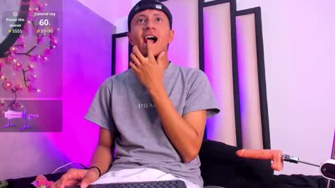 _leohot_ online show from 10/18/25, 11:05