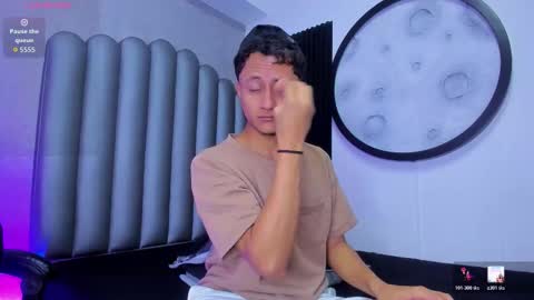 _leohot_ online show from 01/10/26, 03:19