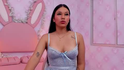  Lia Swan  online show from 11/10/25, 03:27