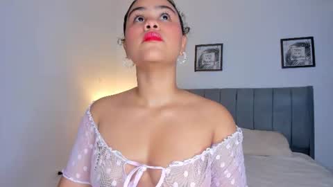 Snapshot of _liastuart1 chatting on 07/04/26, 07:20 Lia 3 online show from 07/04/26, 07:20