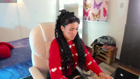 Lili  online show from 01/07/25, 07:49
