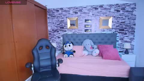 Liily online show from 11/06/25, 06:20