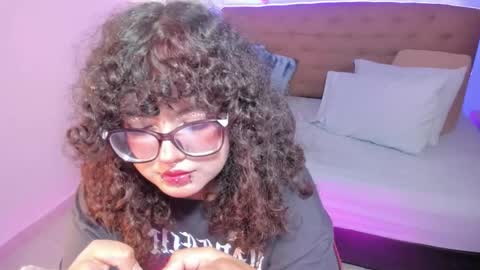 Liily online show from 11/28/25, 06:43