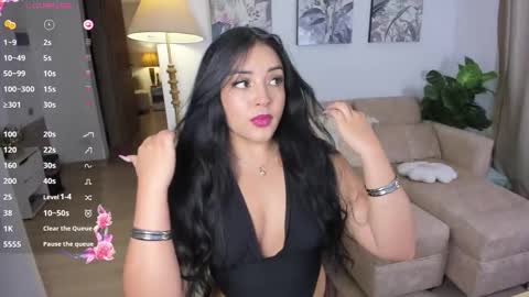 Lina. online show from 12/17/25, 01:11