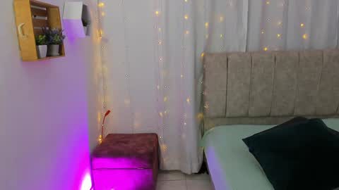 Ivy 3 online show from 01/30/25, 07:59