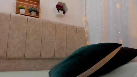 Ivy 3 online show from 02/22/25, 02:41