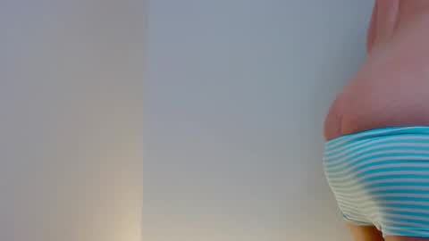 Mila  online show from 11/30/25, 07:23