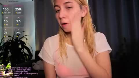 Snapshot of _littlesammy chatting on 06/14/26, 02:30 Sammy online show from 06/14/26, 02:30