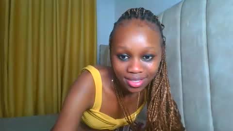 Snapshot of _littlevenus chatting on 09/14/25, 03:05 Littlevenus online show from 09/14/25, 03:05