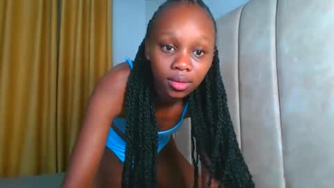 Snapshot of _littlevenus chatting on 10/07/25, 01:58 Littlevenus online show from 10/07/25, 01:58