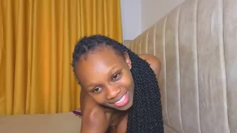 Snapshot of _littlevenus chatting on 11/07/25, 12:05 Littlevenus online show from 11/07/25, 12:05