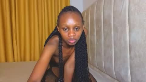 Snapshot of _littlevenus chatting on 11/10/25, 12:31 Littlevenus online show from 11/10/25, 12:31