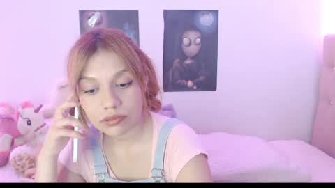 Snapshot of _lloou_ chatting on 06/03/26, 09:42 Sofia 3 online show from 06/03/26, 09:42