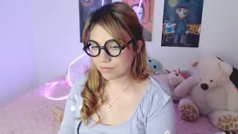 Sofia 3 online show from 08/04/26, 03:43