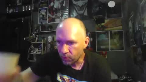 That guy online show from 09/17/25, 04:03