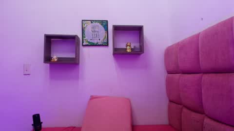 Snapshot of _lorrayne_ chatting on 02/05/25, 11:55 Lorrayne online show from 02/05/25, 11:55