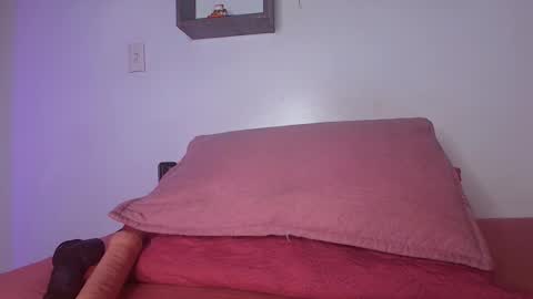 Snapshot of _lorrayne_ chatting on 02/10/25, 11:57 Lorrayne online show from 02/10/25, 11:57