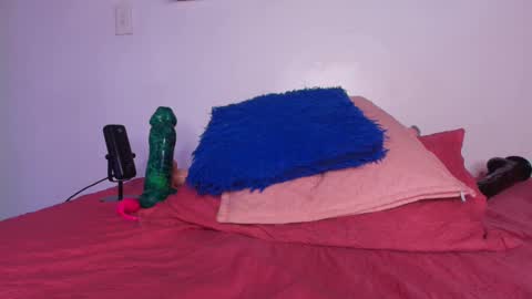 Snapshot of _lorrayne_ chatting on 02/14/25, 05:57 Lorrayne online show from 02/14/25, 05:57