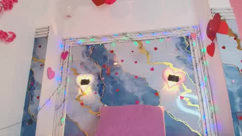 Lorrayne online show from 02/25/26, 12:04