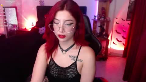 Queen.  Help me reach 100 thumbs up  online show from 09/13/25, 12:54