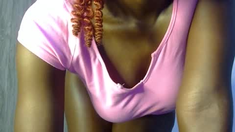 Luna online show from 09/28/25, 05:24