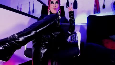 MISS LUNA online show from 12/20/24, 05:04