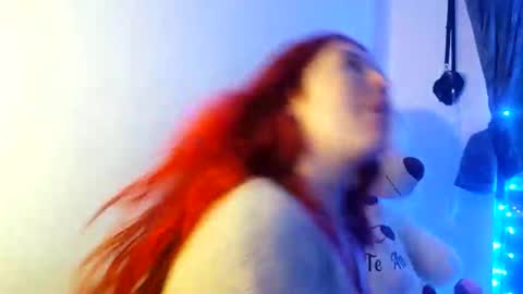 Snapshot of _lunaa__ chatting on 12/16/24, 12:59 _lunaa__ online show from 12/16/24, 12:59