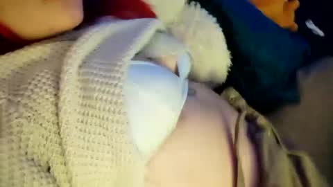 Snapshot of _lunaa__ chatting on 12/28/24, 12:47 _lunaa__ online show from 12/28/24, 12:47