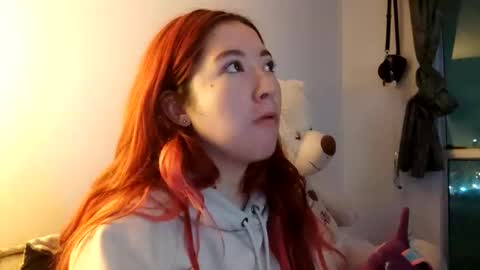 _lunaa__ online show from 02/11/25, 04:44