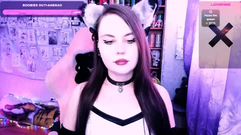 Mia online show from 03/30/26, 03:29