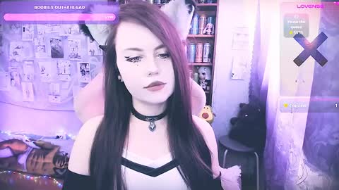 Mia online show from 04/06/26, 03:37