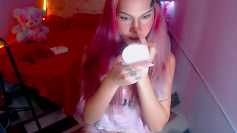 Snapshot of _magdalenaxx chatting on 05/13/26, 05:10 _magdalenaxx online show from 05/13/26, 05:10