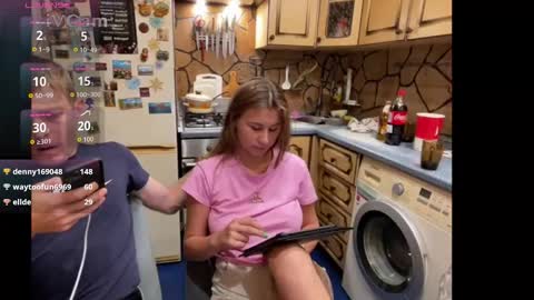 Snapshot of _magic_kis chatting on 09/09/25, 08:08 _magic_kis online show from 09/09/25, 08:08