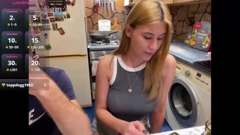 Snapshot of _magic_kis chatting on 11/28/25, 07:16 _magic_kis online show from 11/28/25, 07:16