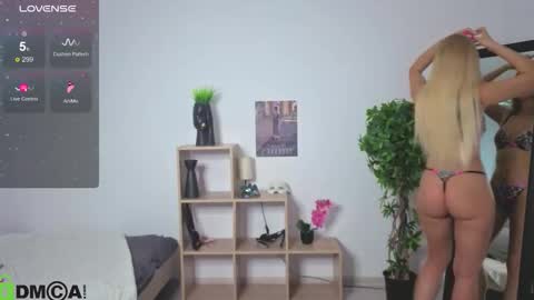 Emma  online show from 11/07/25, 08:03