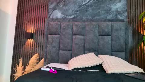 Snapshot of _mar_cherry chatting on 06/18/26, 08:13 Mar online show from 06/18/26, 08:13