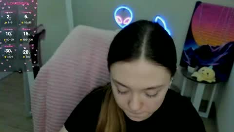 Snapshot of _margoqueen_ chatting on 02/15/25, 10:44 Margo online show from 02/15/25, 10:44
