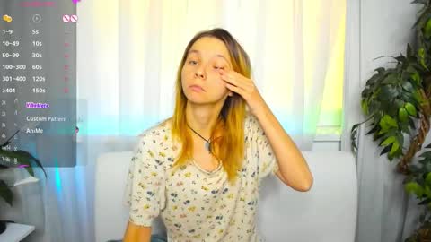 Scarlett online show from 09/29/25, 07:35