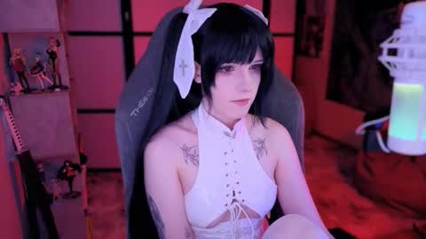 Snapshot of _mariko_ chatting on 10/05/25, 03:10 Mariko online show from 10/05/25, 03:10