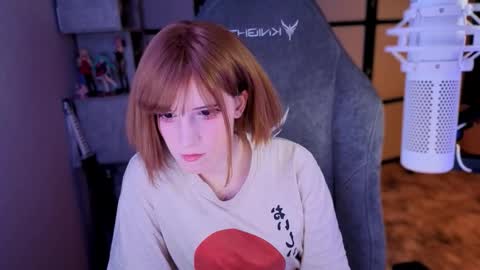 Snapshot of _mariko_ chatting on 10/23/25, 03:22 Mariko online show from 10/23/25, 03:22