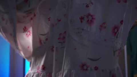  Gwen  online show from 12/13/24, 08:58