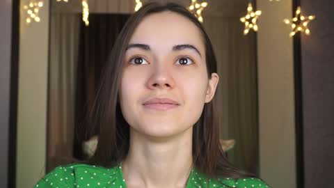  Gwen  online show from 12/21/24, 09:04