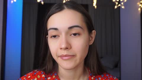  Gwen  online show from 12/29/24, 09:41